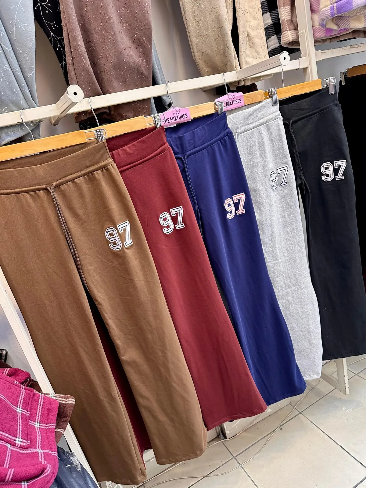 Alternative view of Pantalon 97